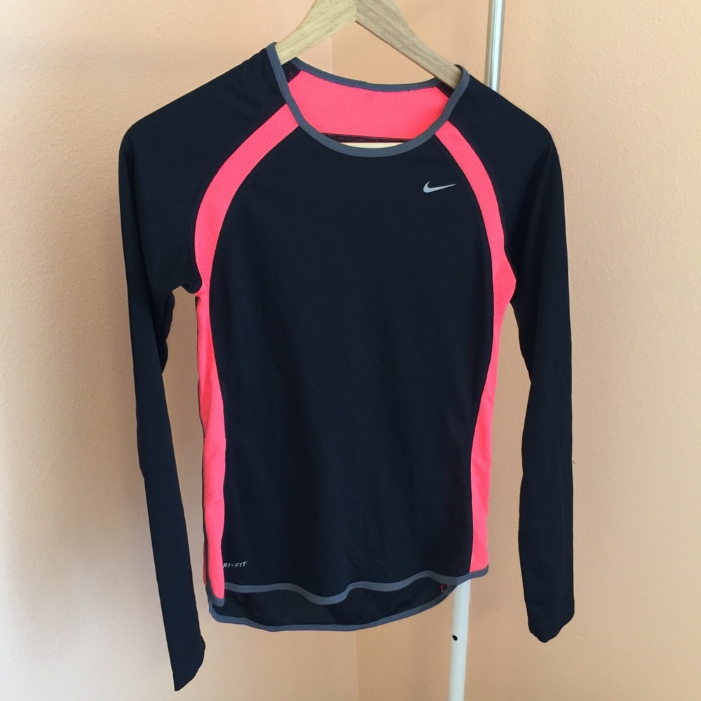 Women’s Nike Long Sleeve Running Shirt